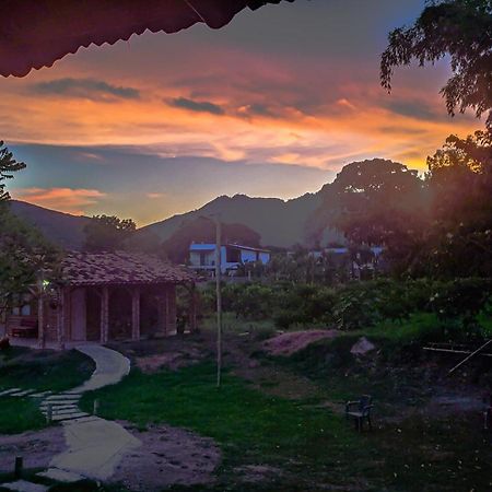 Hotel Campestre Campos Verdes Roldanillo Buitenkant foto