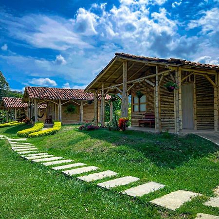 Hotel Campestre Campos Verdes Roldanillo Buitenkant foto