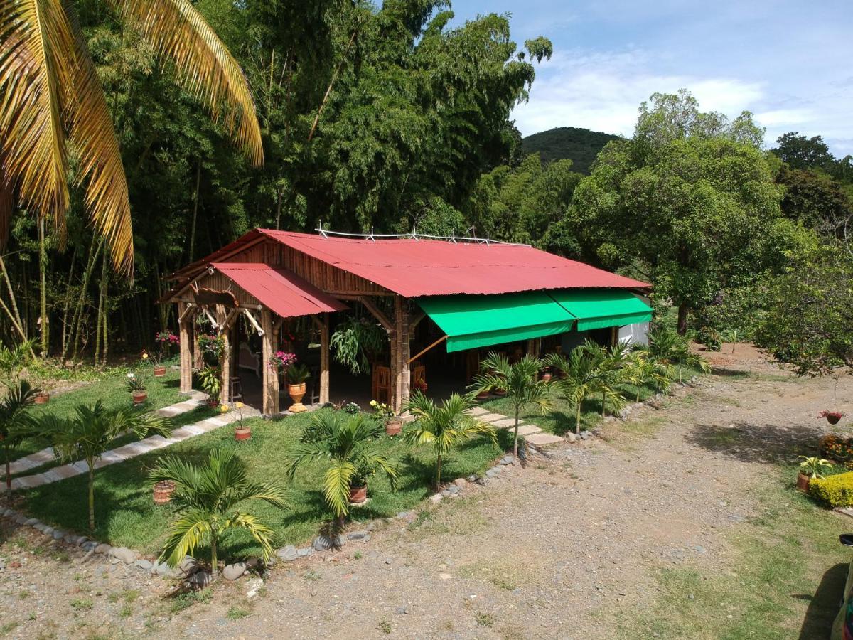 Hotel Campestre Campos Verdes Roldanillo Buitenkant foto