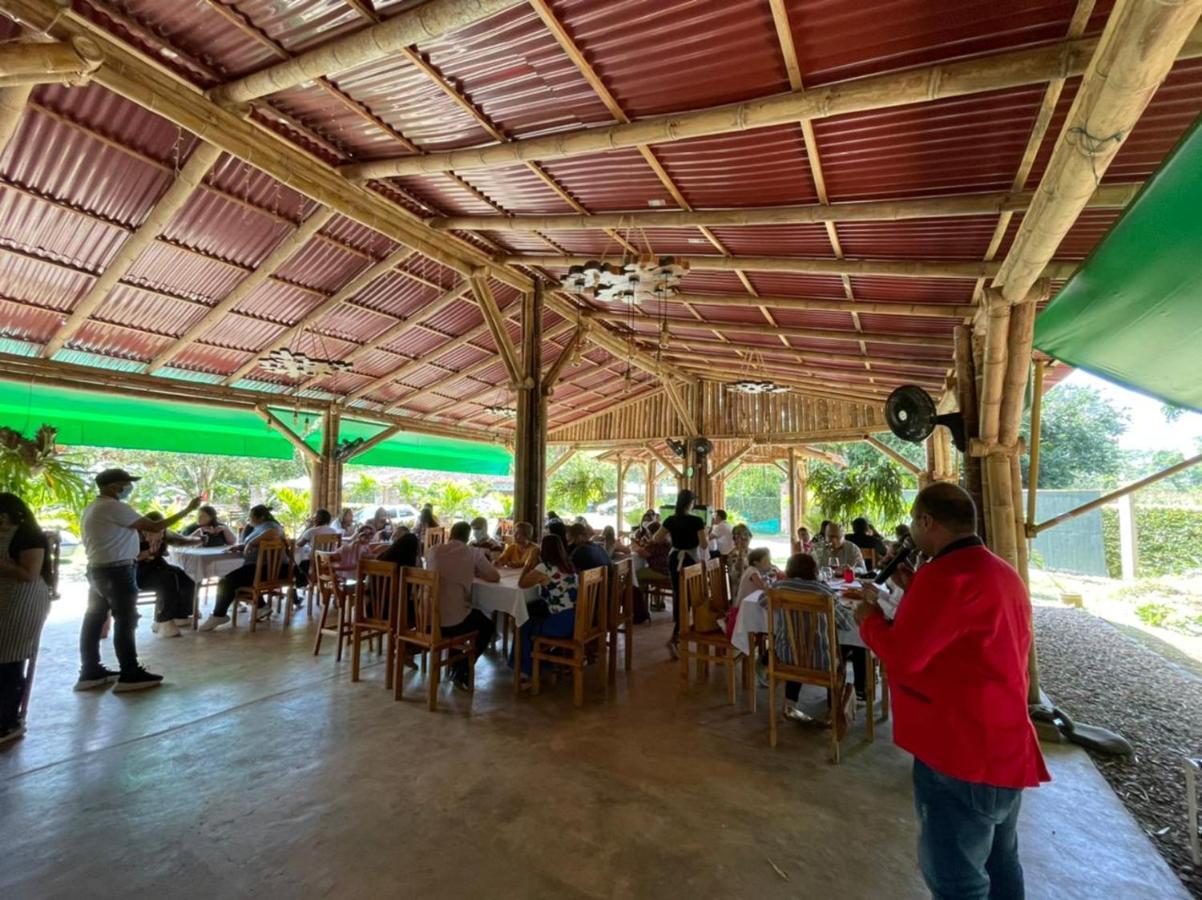 Hotel Campestre Campos Verdes Roldanillo Buitenkant foto