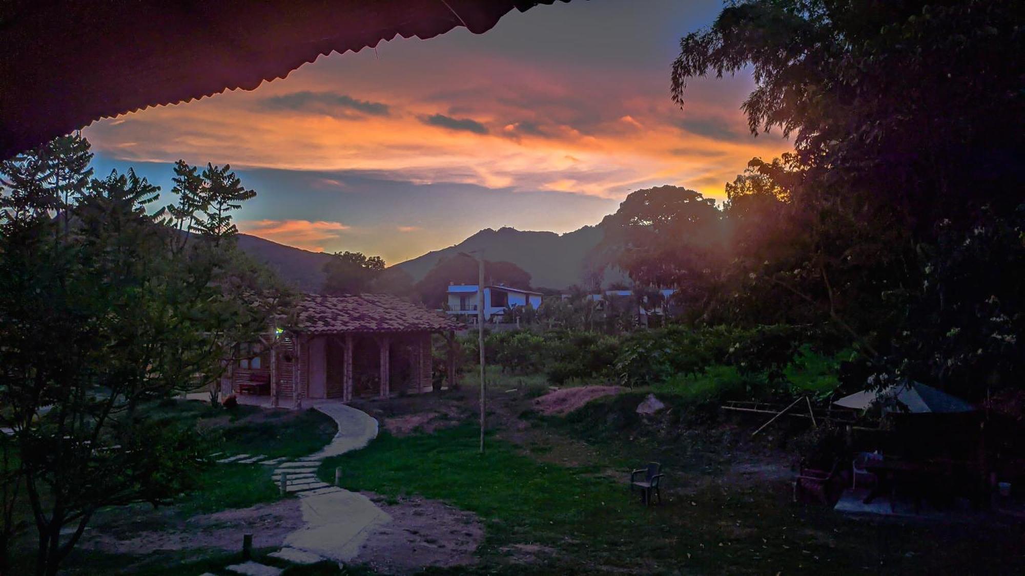 Hotel Campestre Campos Verdes Roldanillo Buitenkant foto