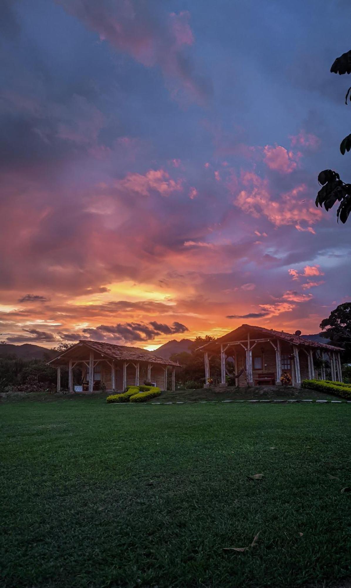 Hotel Campestre Campos Verdes Roldanillo Buitenkant foto