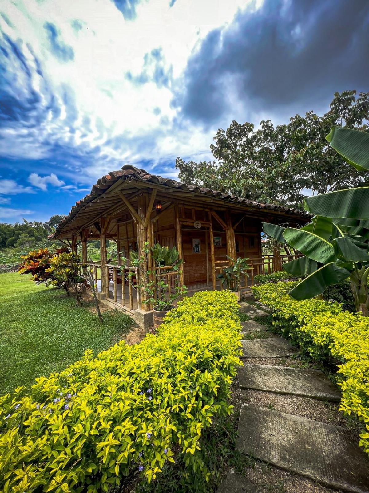 Hotel Campestre Campos Verdes Roldanillo Buitenkant foto