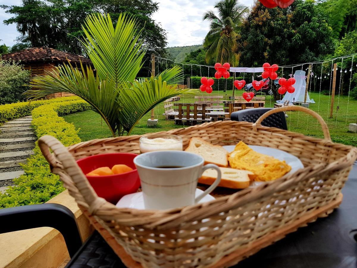 Hotel Campestre Campos Verdes Roldanillo Buitenkant foto